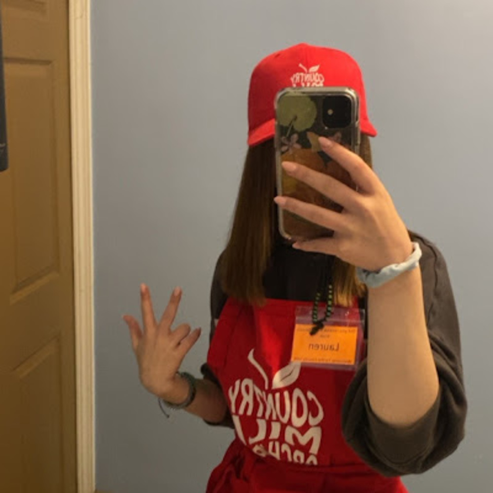 Meet your Posher, Lauren